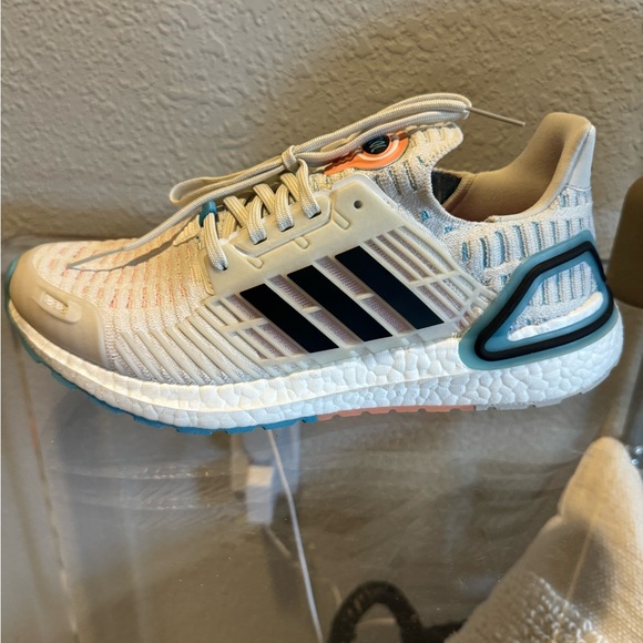 Men’s Ultraboost DNA Running Shoes - Picture 1 of 7